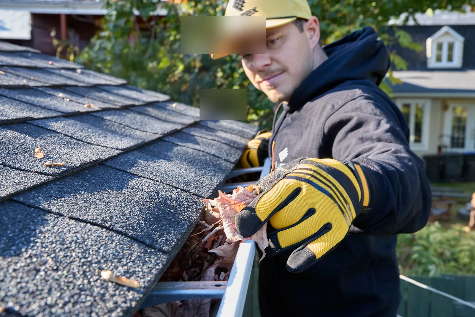 Installation de gouttières par Gouttières RTM — Sherbrooke et l'Estrie
